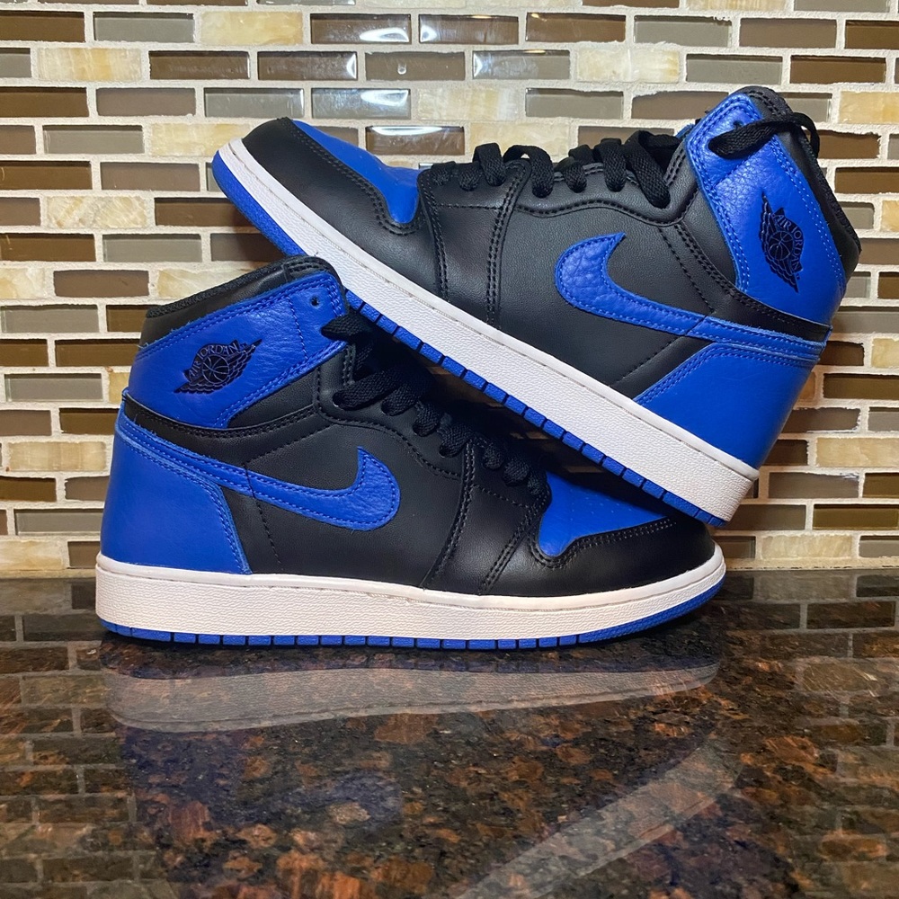 Jordan 1 royals boys 6.5y which is a women’s 8